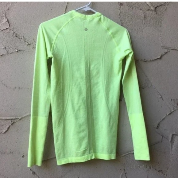 RARE Lululemon Run Swiftly Tech Long Sleeve Size 6 - Picture 3 of 10